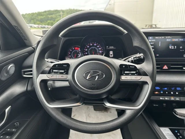 Used 2021 Silver Hyundai SEL image 13