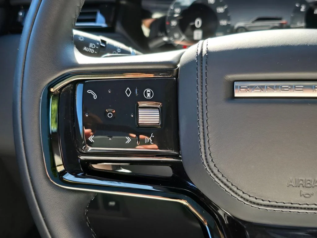 Certified Used 2025 Gray Land Rover Dynamic SE image 17