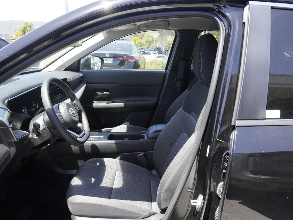 Used 2025 Black Nissan SV image 15