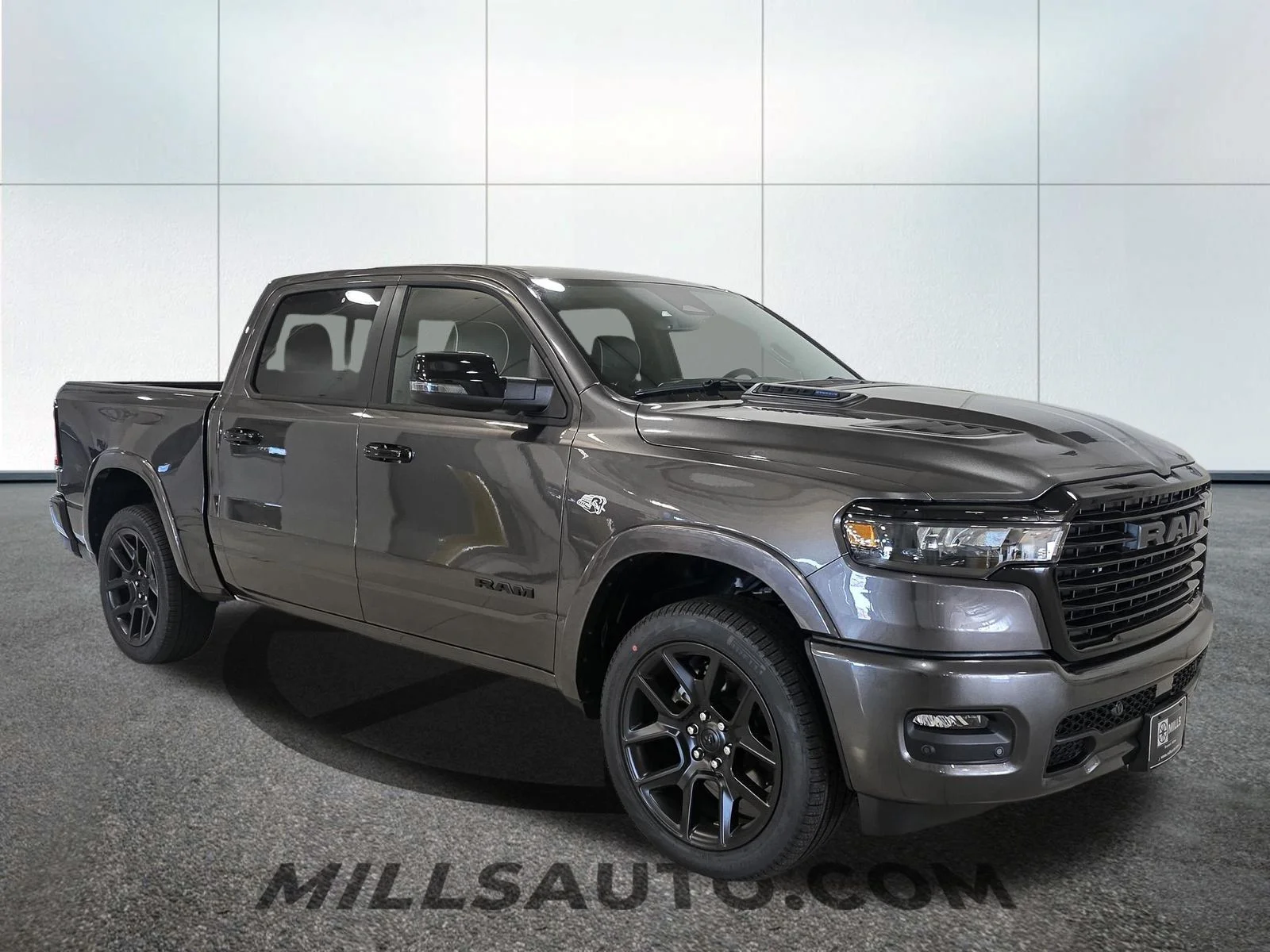 New 2026 Granite Crystal Metallic Clear-Coat Exterior Paint RAM Laramie image 10