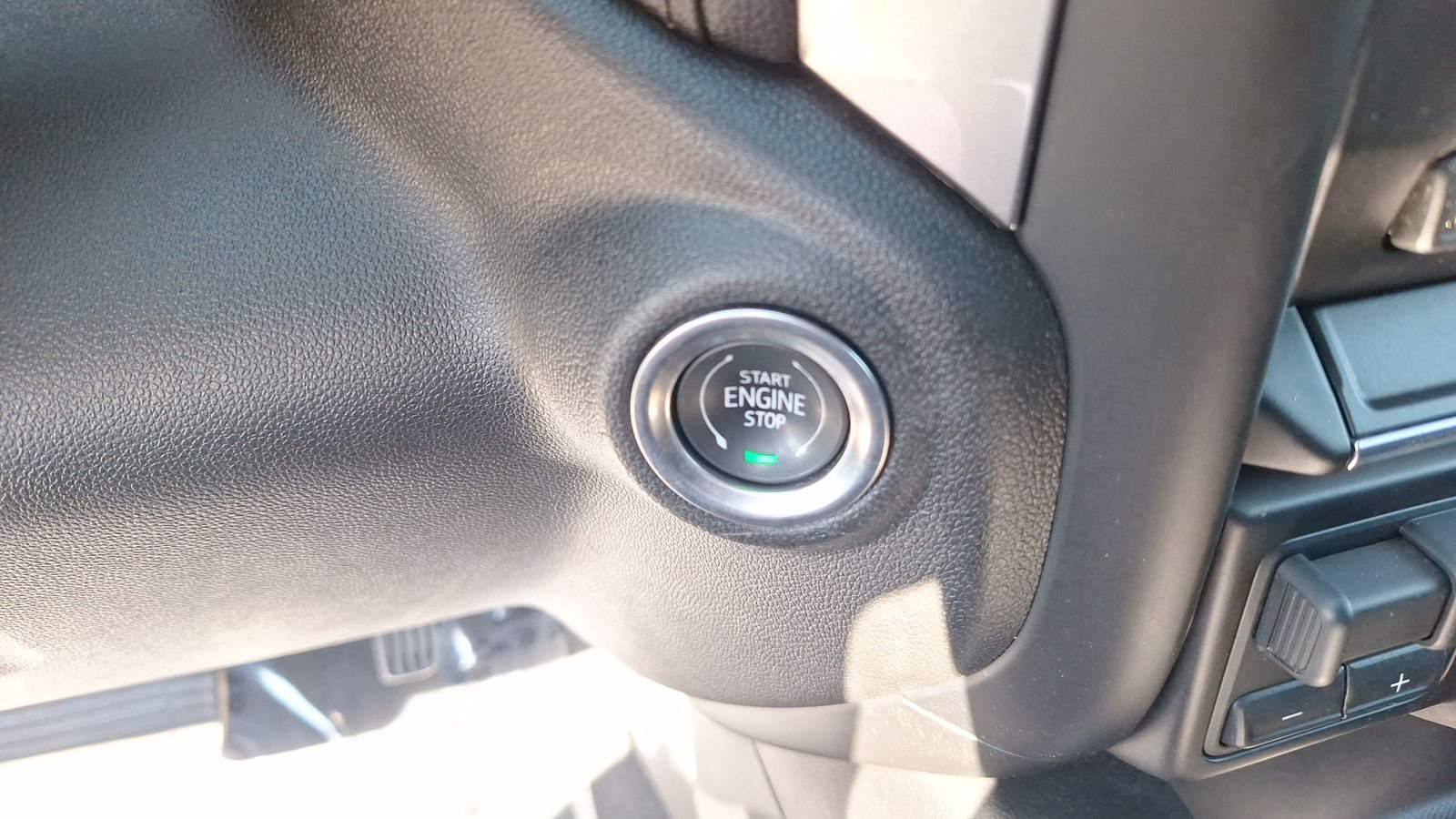 Used 2020  Chevrolet RST image 23