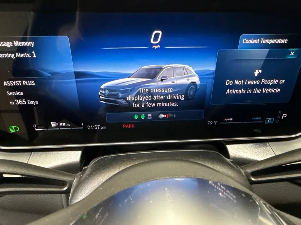 New 2026 Black Mercedes-Benz GLC 300 image 32
