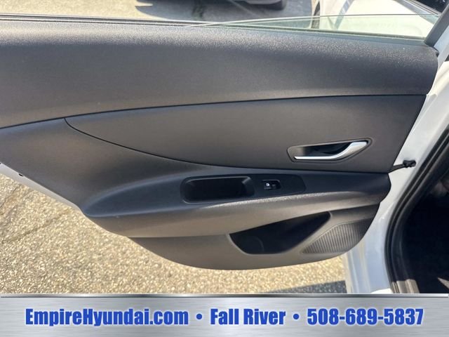 Used 2024 White Hyundai SEL image 14