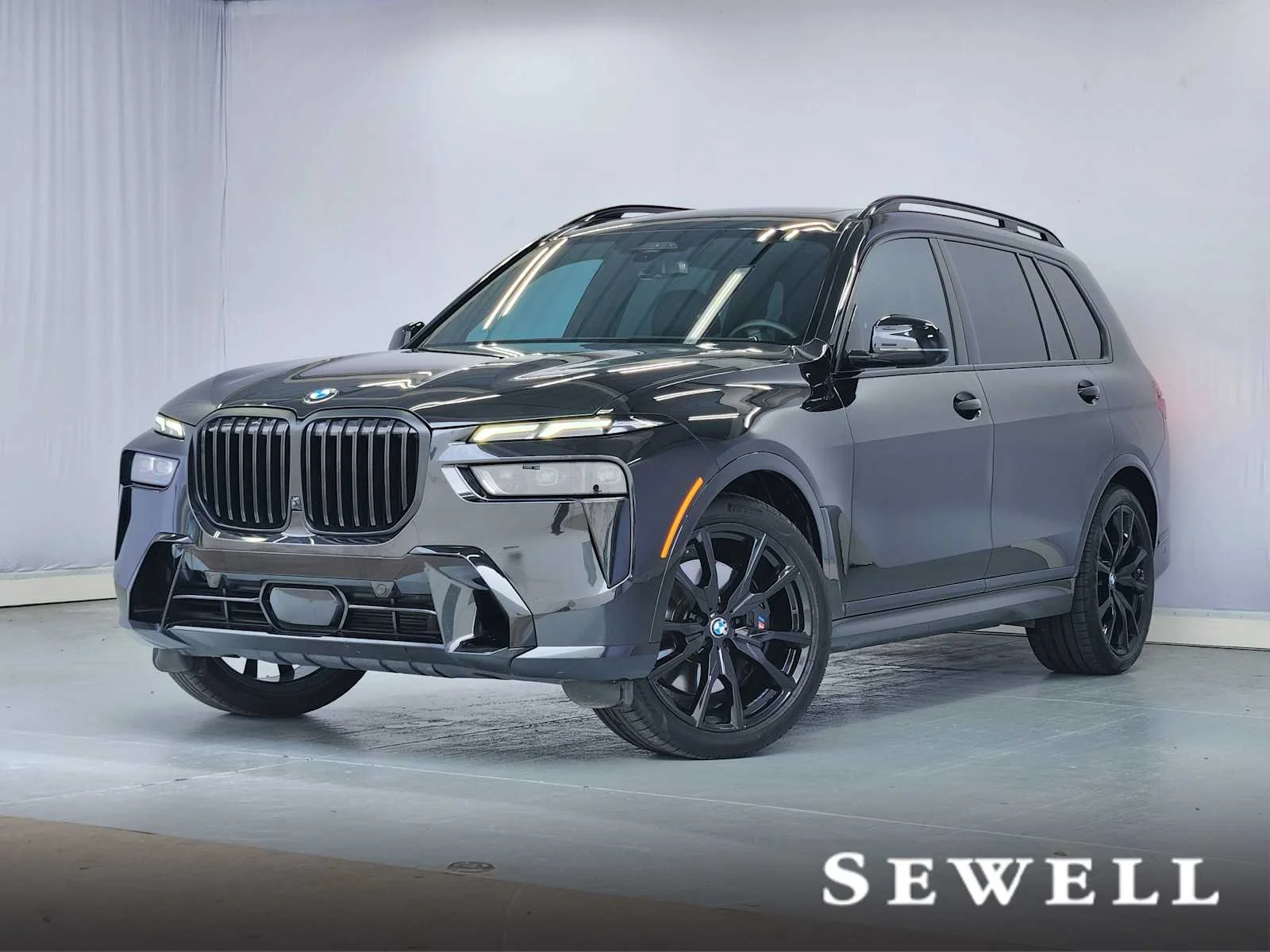 2023 BMW X7 xDrive40i's photo