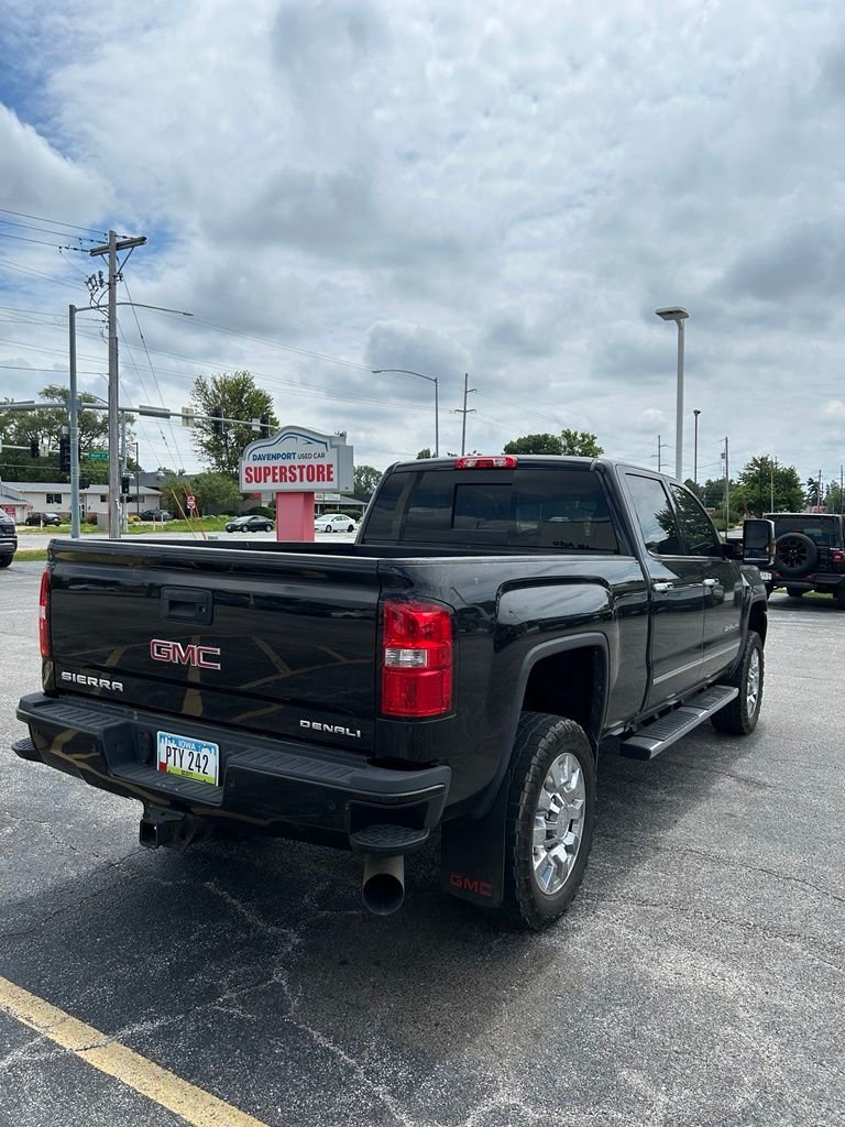 Used 2016 Black GMC Denali image 6