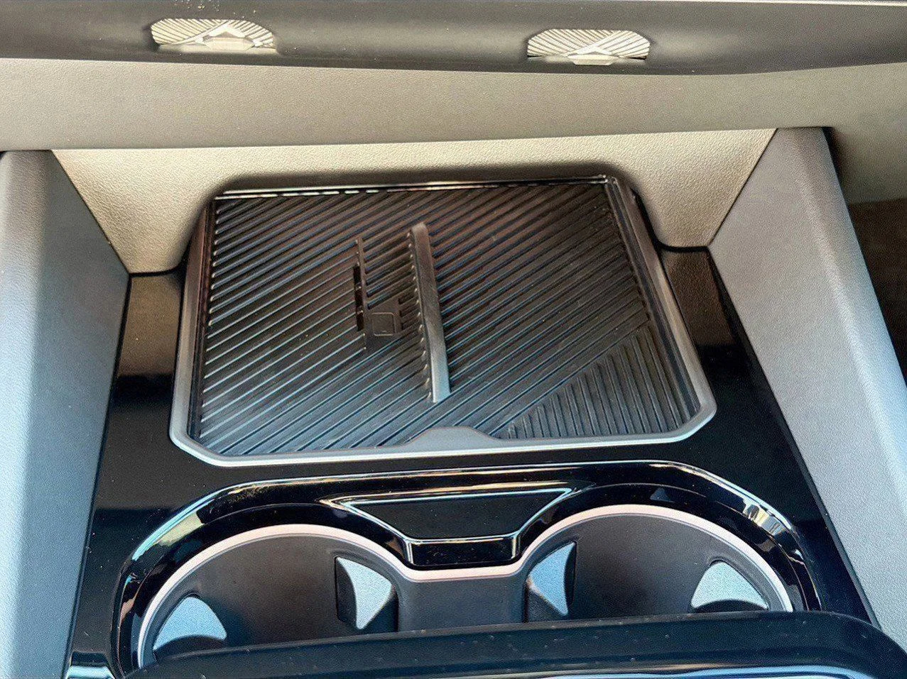 2026 BMW 5 Series 530i - Photo 32