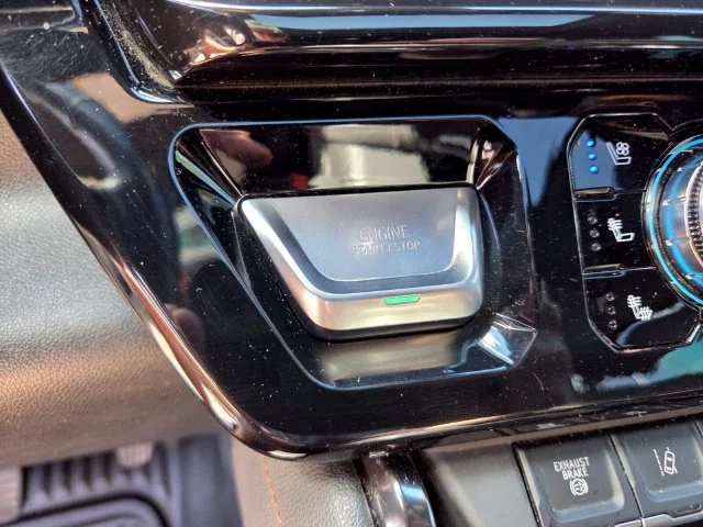 Used 2024 Silver GMC AT4 image 29