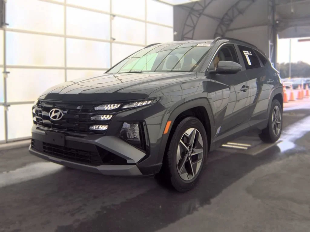 Used 2026 Gray Hyundai SEL Plus image 5
