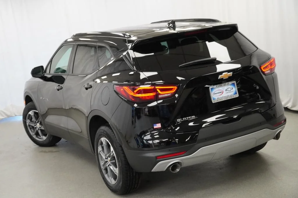 New 2026 Black Chevrolet 2LT image 38