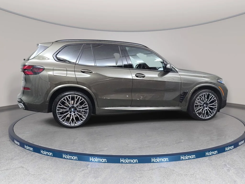 Used 2026 Manhattan Green Metallic BMW xDrive40i image 5