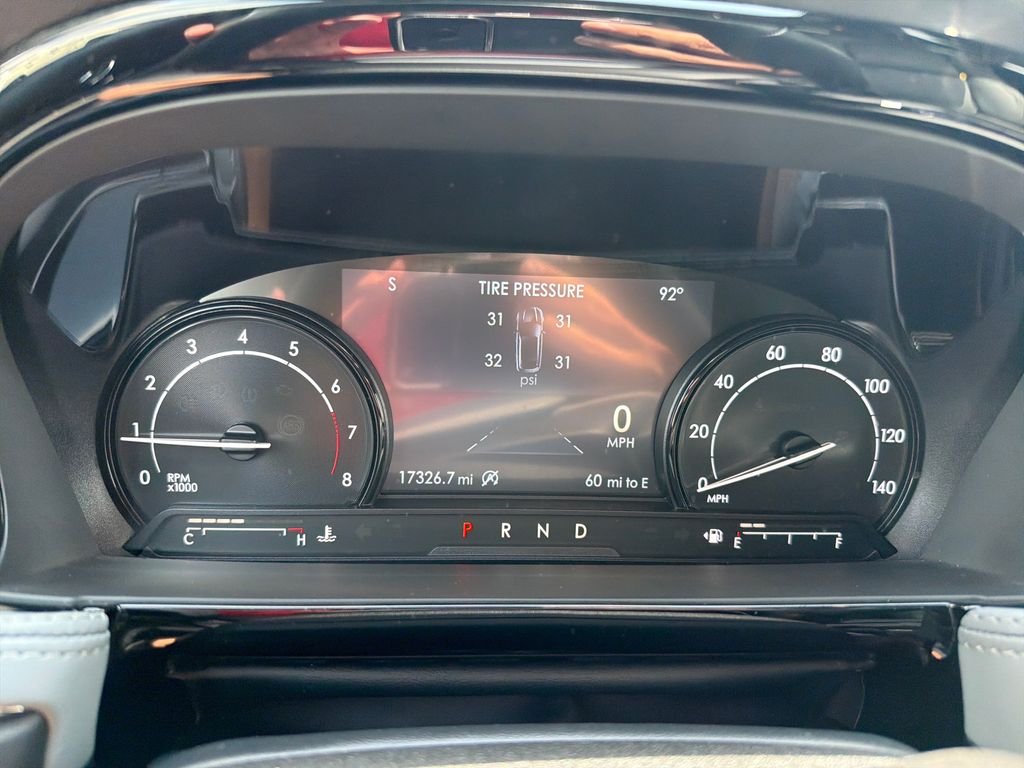 Used 2022 Red Lincoln Standard image 18