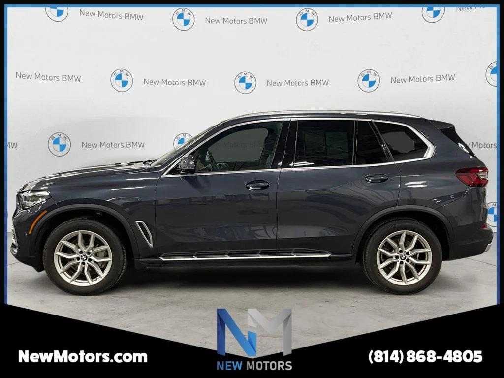 Used 2022 Gray Metallic BMW xDrive40i image 2
