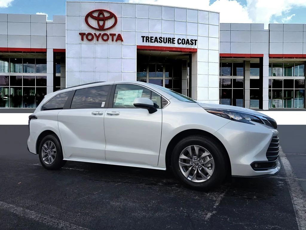 2026 Toyota Sienna  XLE