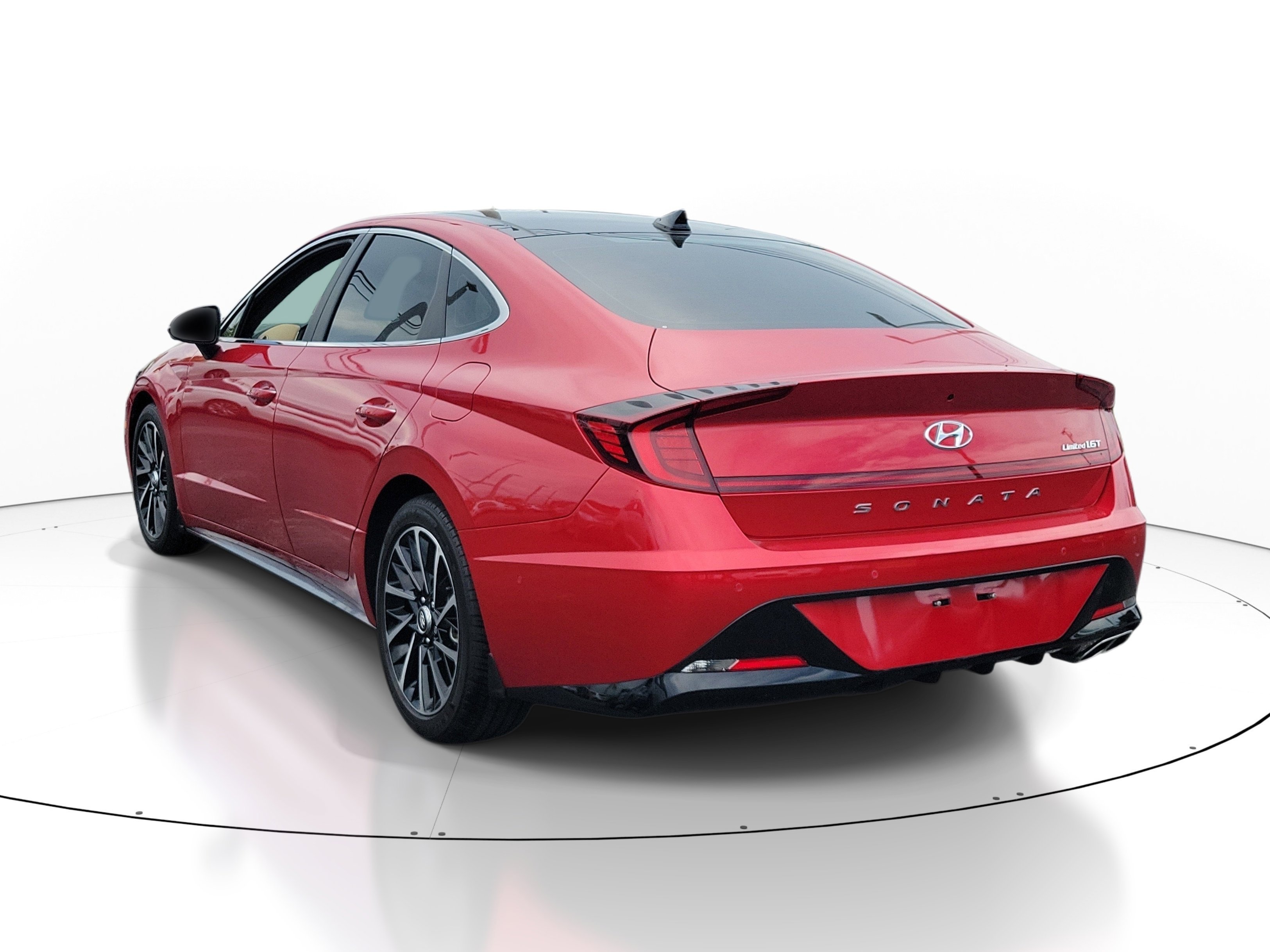 Used 2021 Calypso Red Hyundai Limited image 3