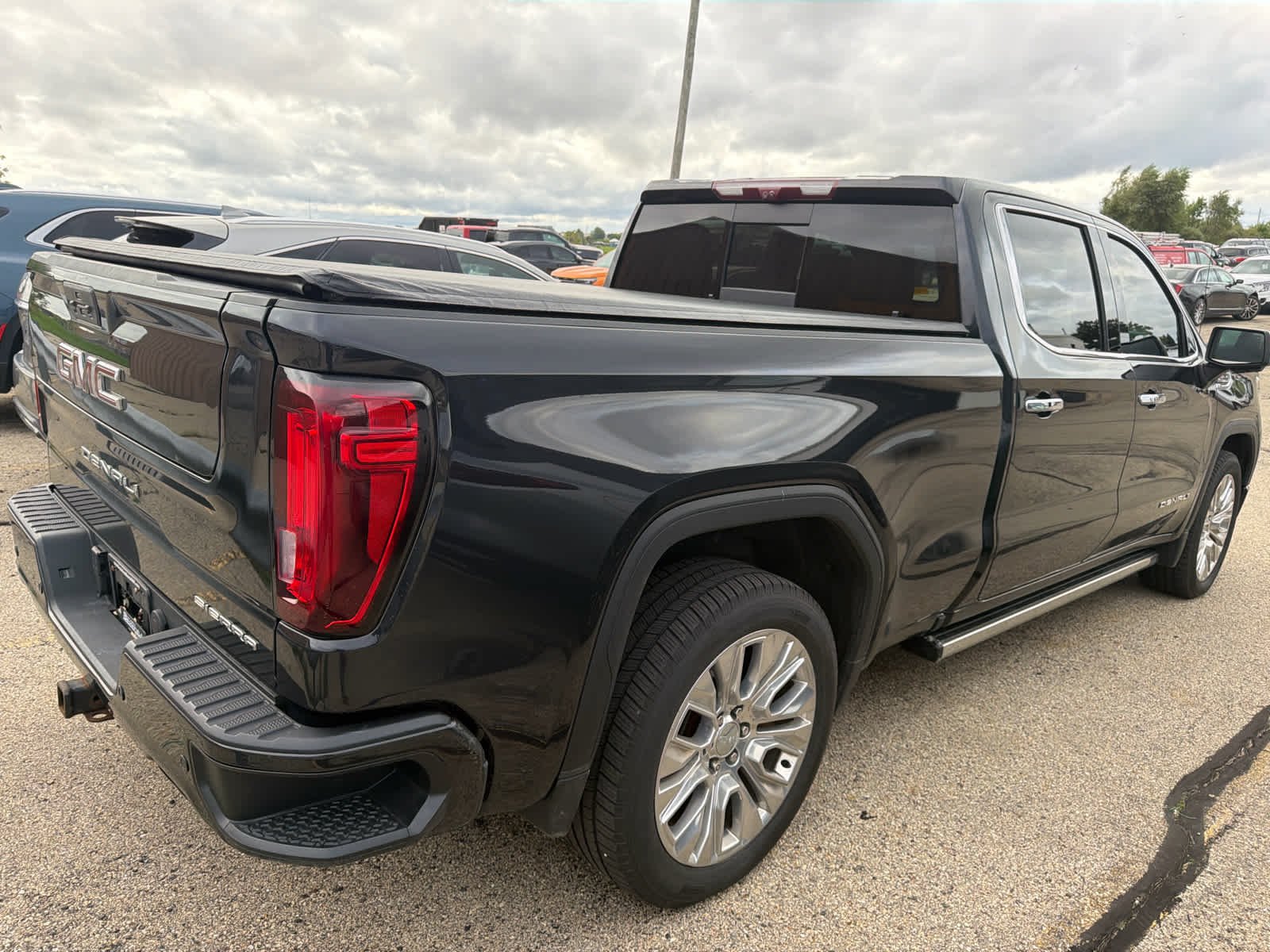 Used 2020 CARBON BLACK METALLIC GMC Denali image 4