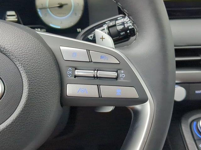 New 2024 Silver Hyundai Limited FWD image 27