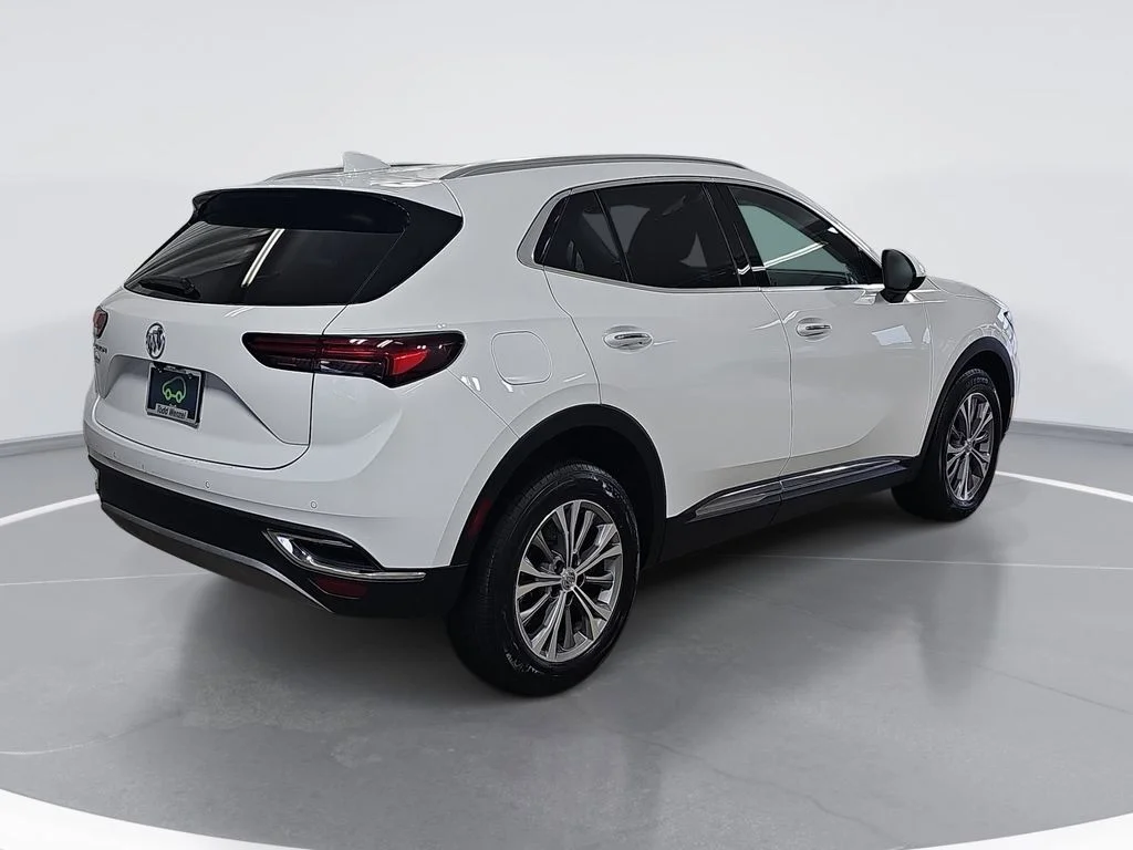 Used 2023 White Buick Preferred image 5