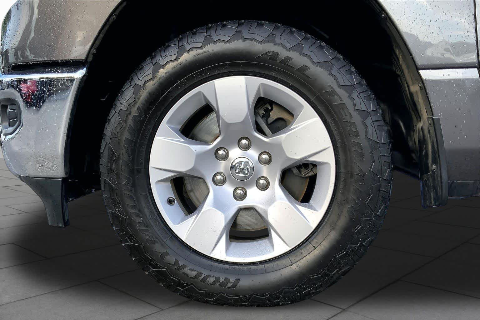 Used 2023 Granite Crystal Metallic Clearcoat Ram Lone Star image 11