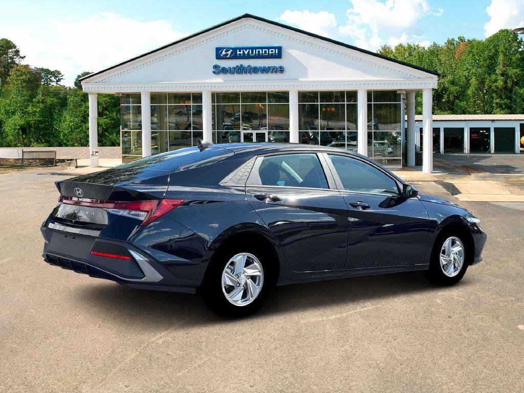 New 2026 Black Hyundai SE image 8