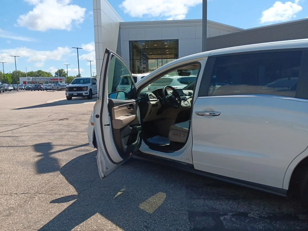 Used 2020 Platinum White Pearl Honda EX-L image 12