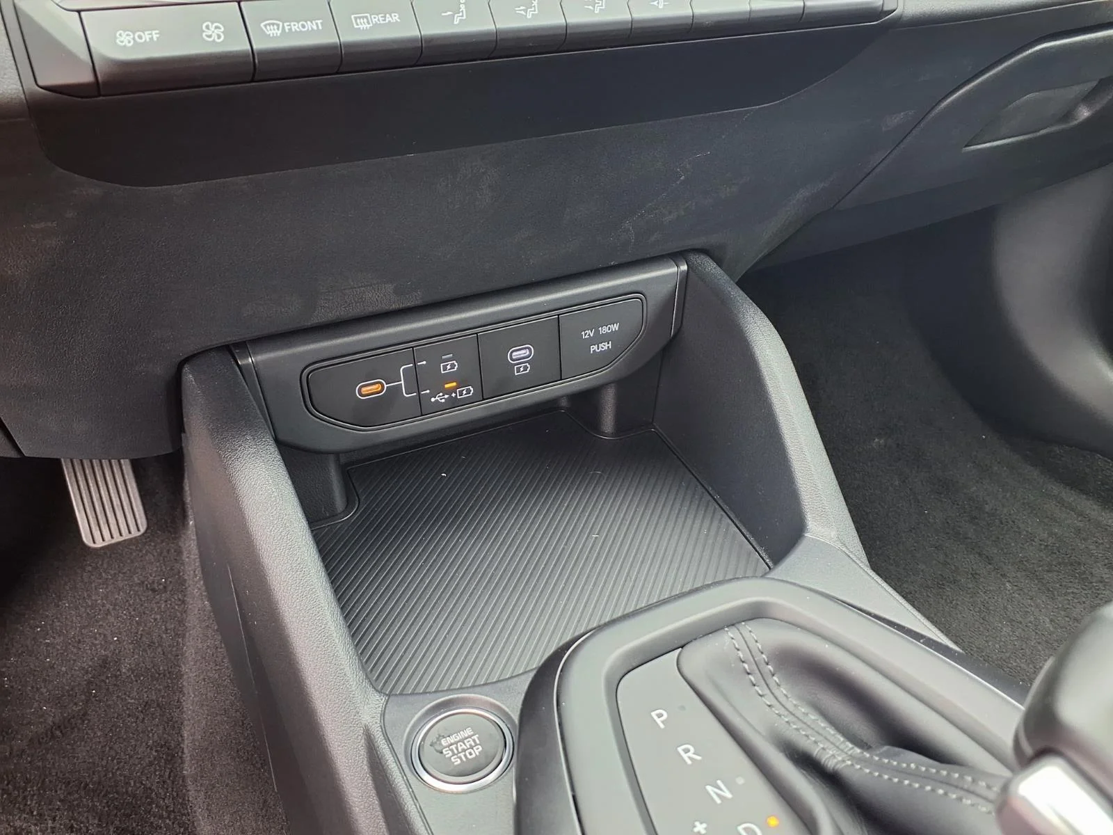 New 2026 Snow White Pearl Kia LXS image 15