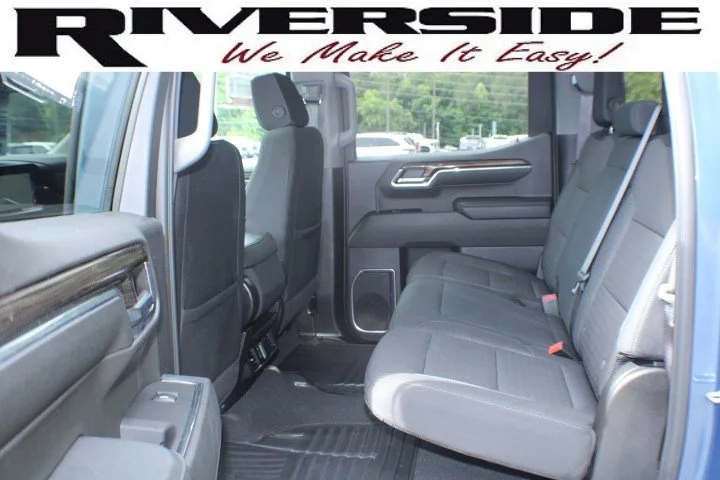 Used 2024 Lakeshore Blue Metallic Chevrolet LT (2FL) image 14