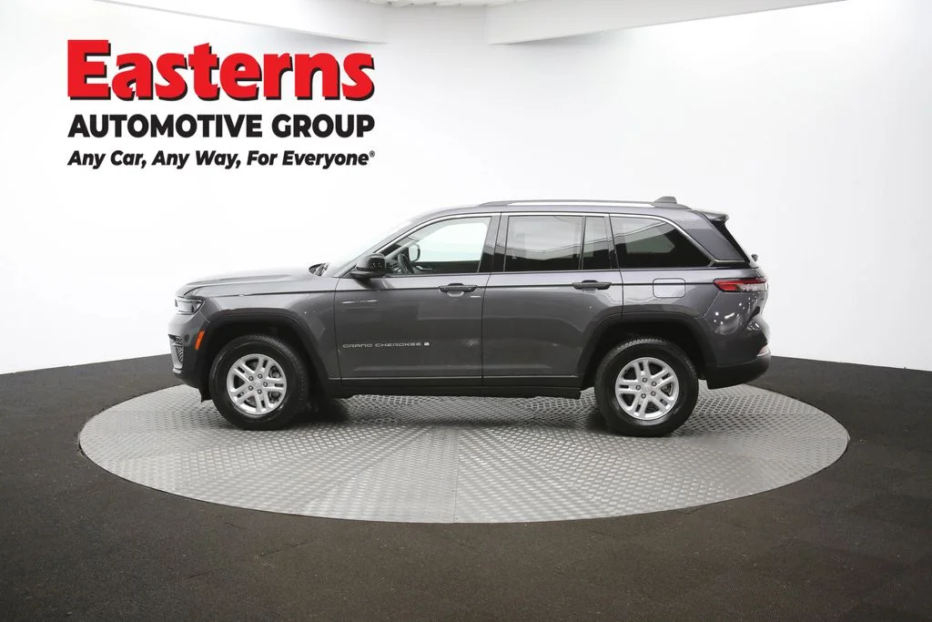 Used 2023 Gray Jeep Laredo image 60