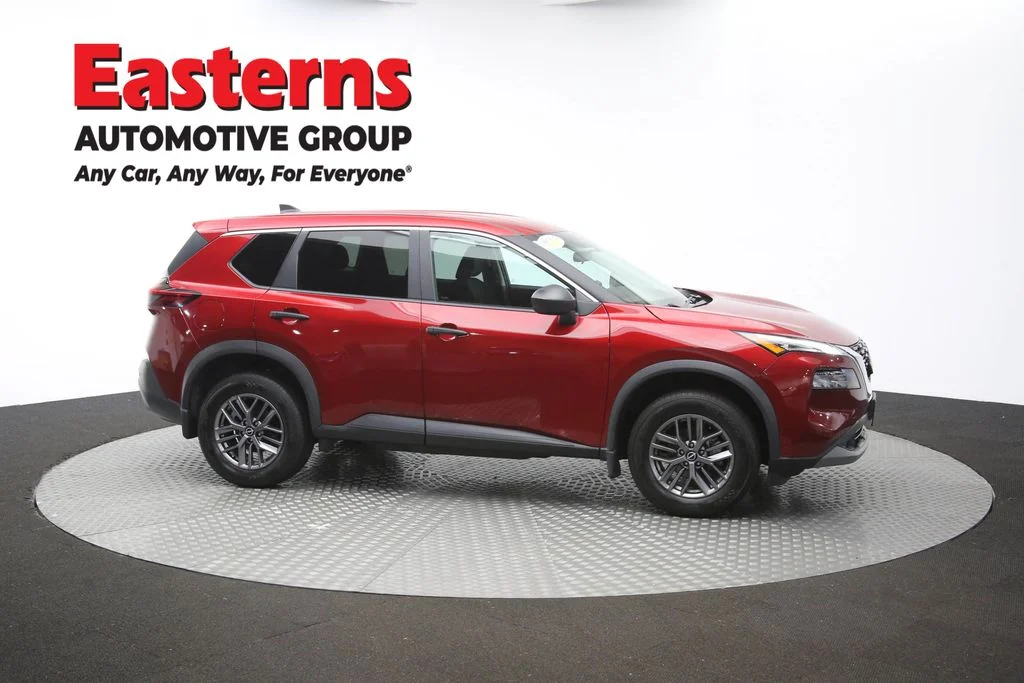 Used 2023 Red Nissan S image 47