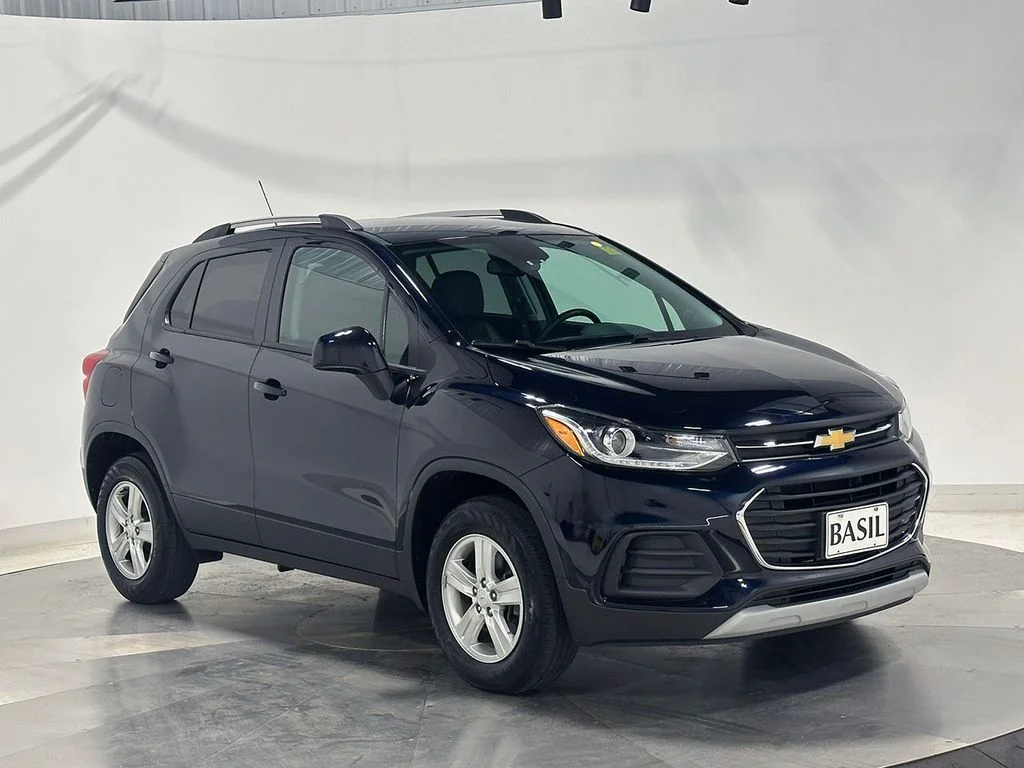 Used 2021 Blue Chevrolet LT image 37