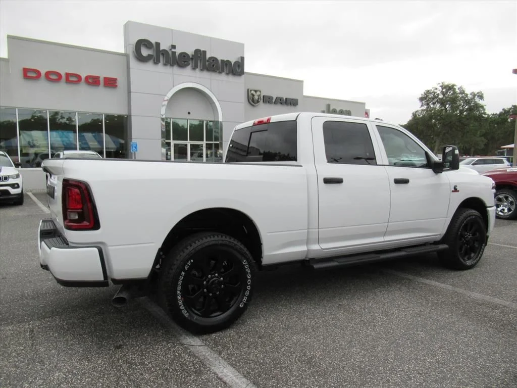 2026 RAM 2500 Tradesman/Black Express - Photo 7