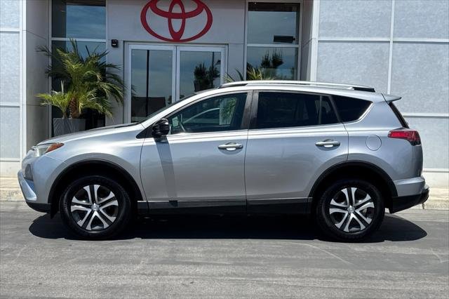 Certified Used 2017 SILVER ME Toyota  image 9