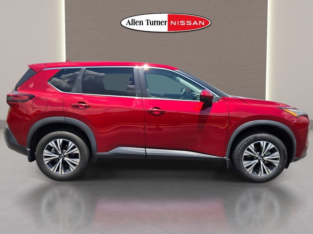 Used 2022 Red Nissan SV image 6
