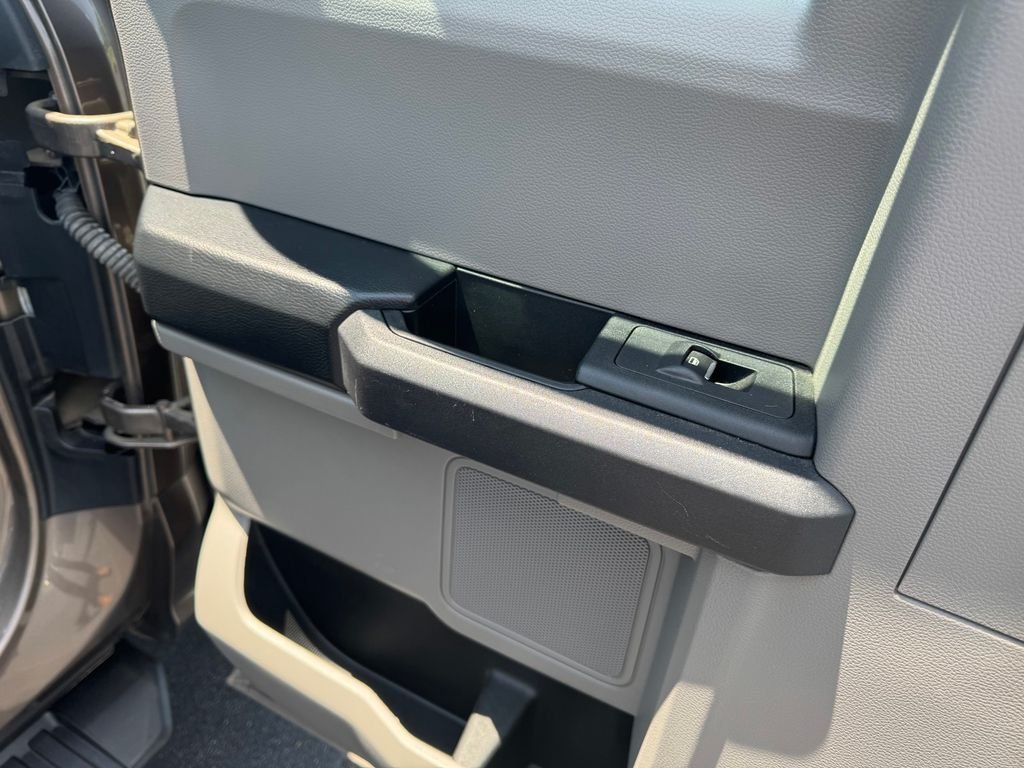 Used 2018 Gray Ford XL image 15
