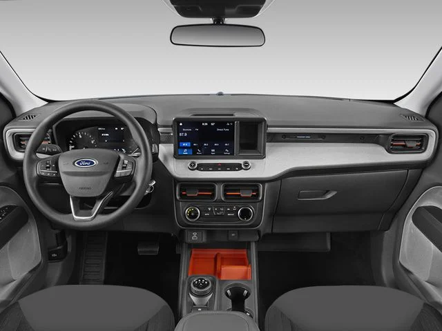 Used 2024 Iconic Silver Metallic Ford XLT image 3