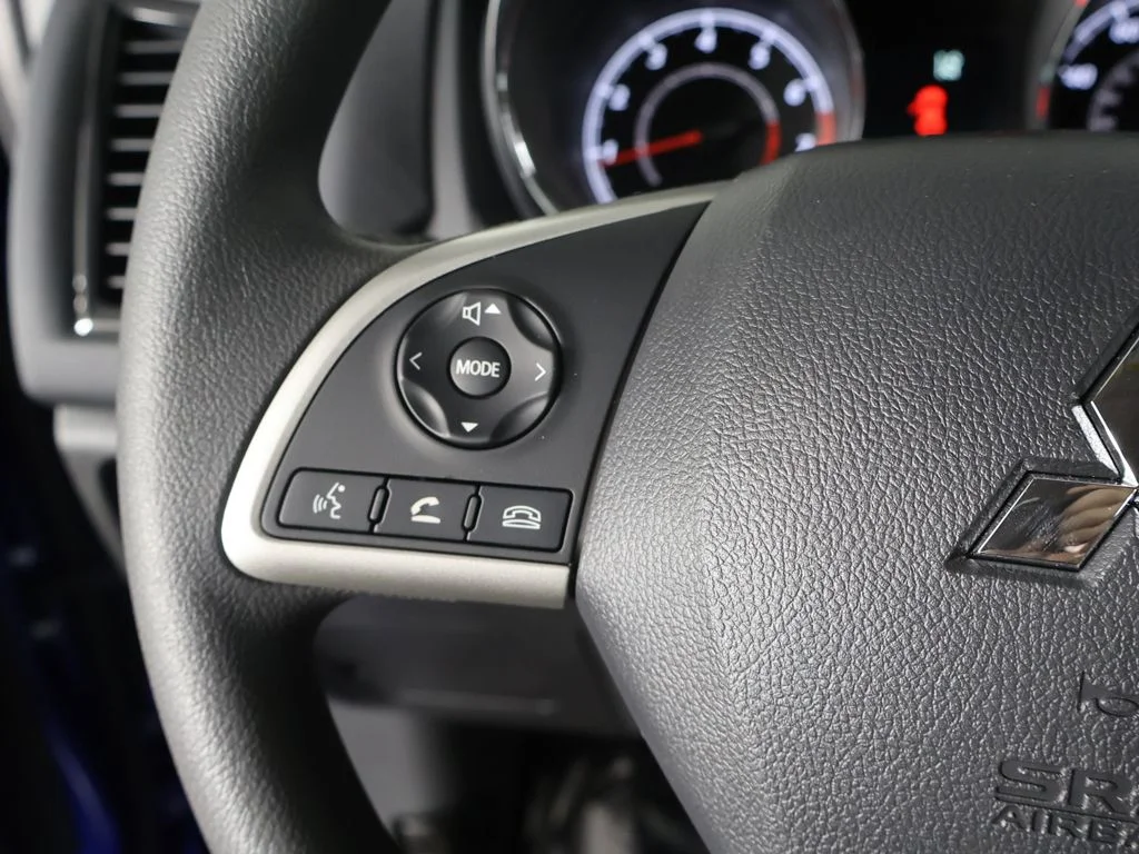 New 2026 Blue Mitsubishi 2.0 ES image 35
