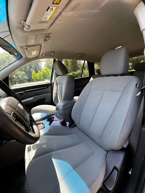 Used 2012 Frost White Pearl Hyundai GLS image 10