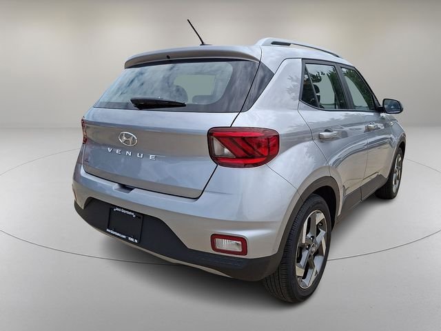 Certified Used 2025 Silver Hyundai SEL image 10