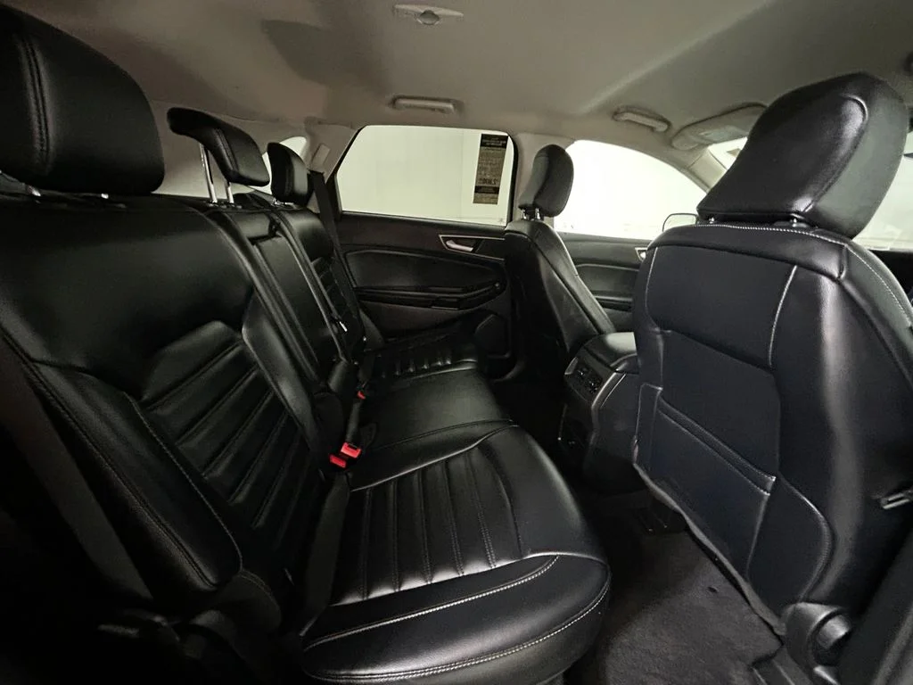 Used 2023 Gray Ford SEL image 17