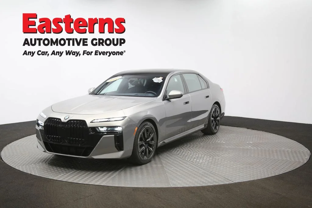 Used 2023 Gray BMW 760i xDrive image 59