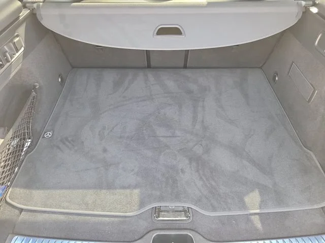 Used 2023 Gray Mercedes-Benz GLC 300 image 10