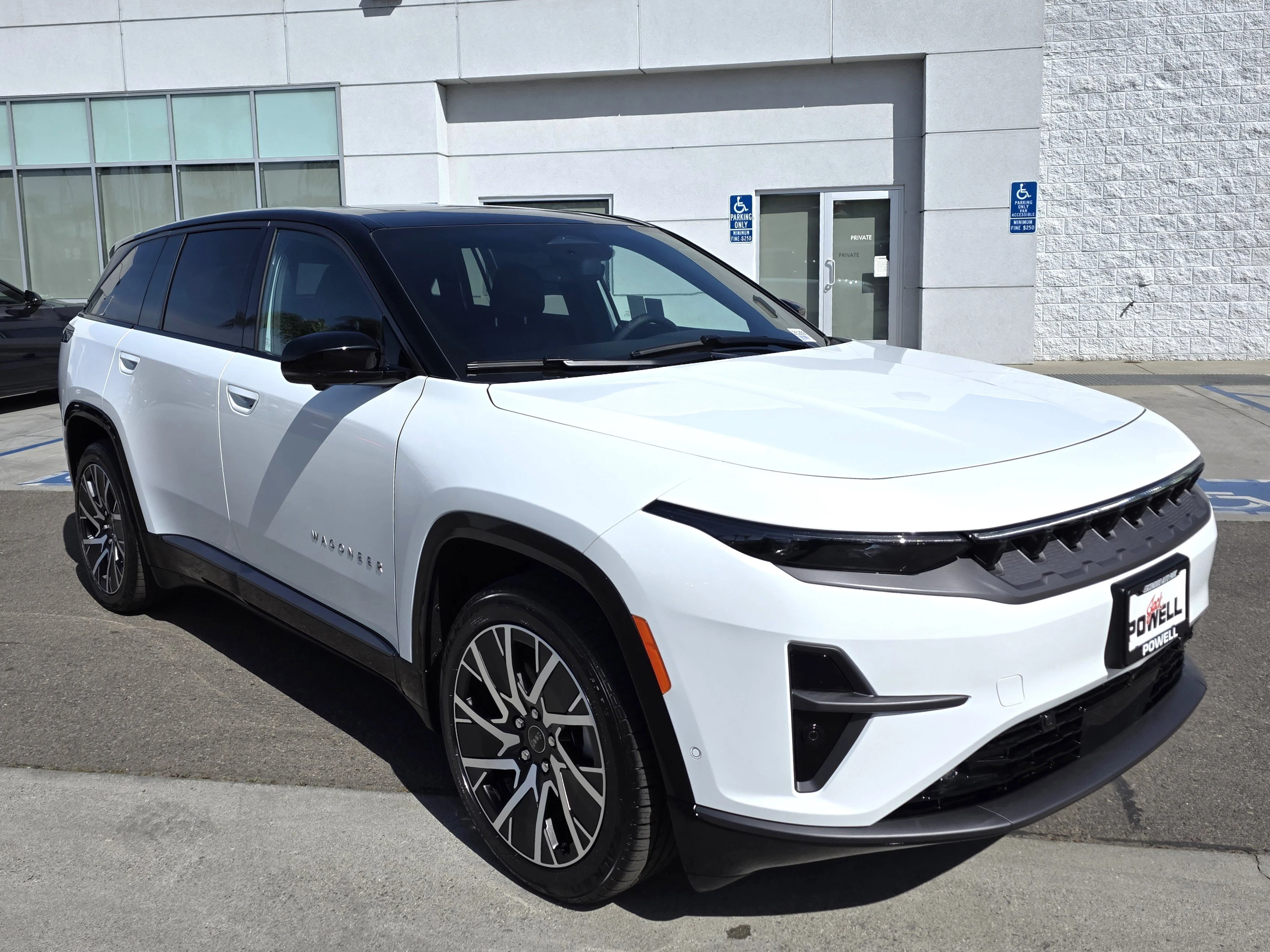 New 2025 Bright White Clearcoat Jeep Limited image 6