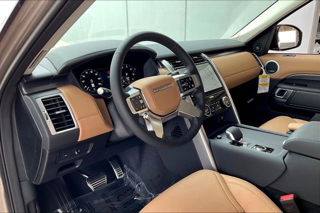 Certified Used 2025 Brown Land Rover Metropolitan Edition image 7