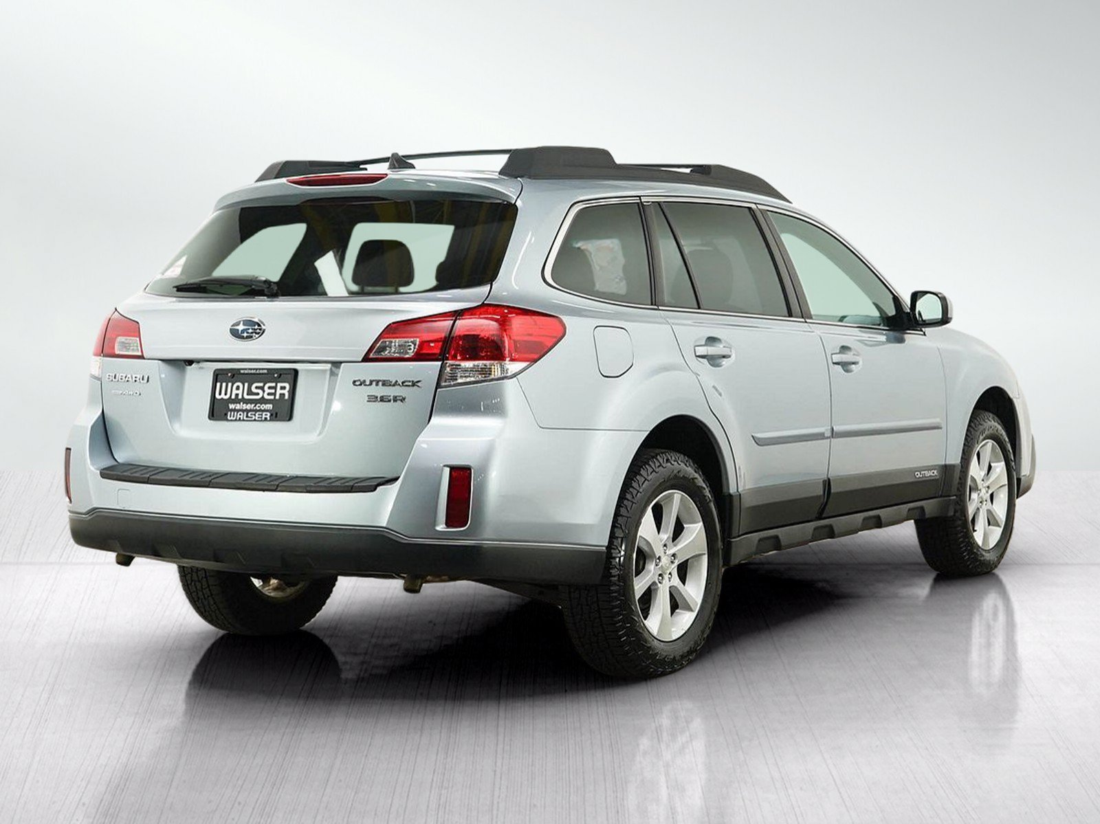 Used 2014 Ice Silver Metallic Subaru 3.6R image 5