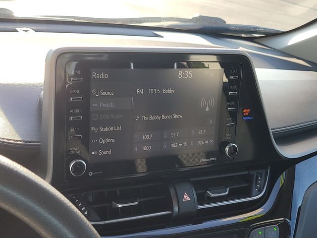 Used 2020 White Toyota LE image 19
