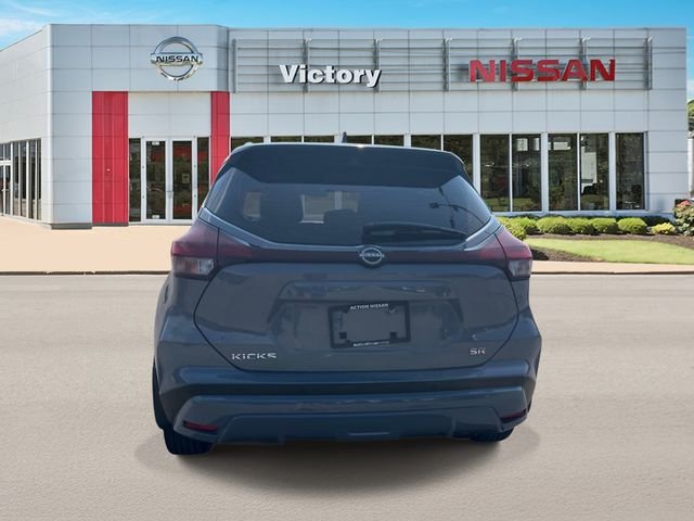 Used 2022 Gray Nissan SR image 4