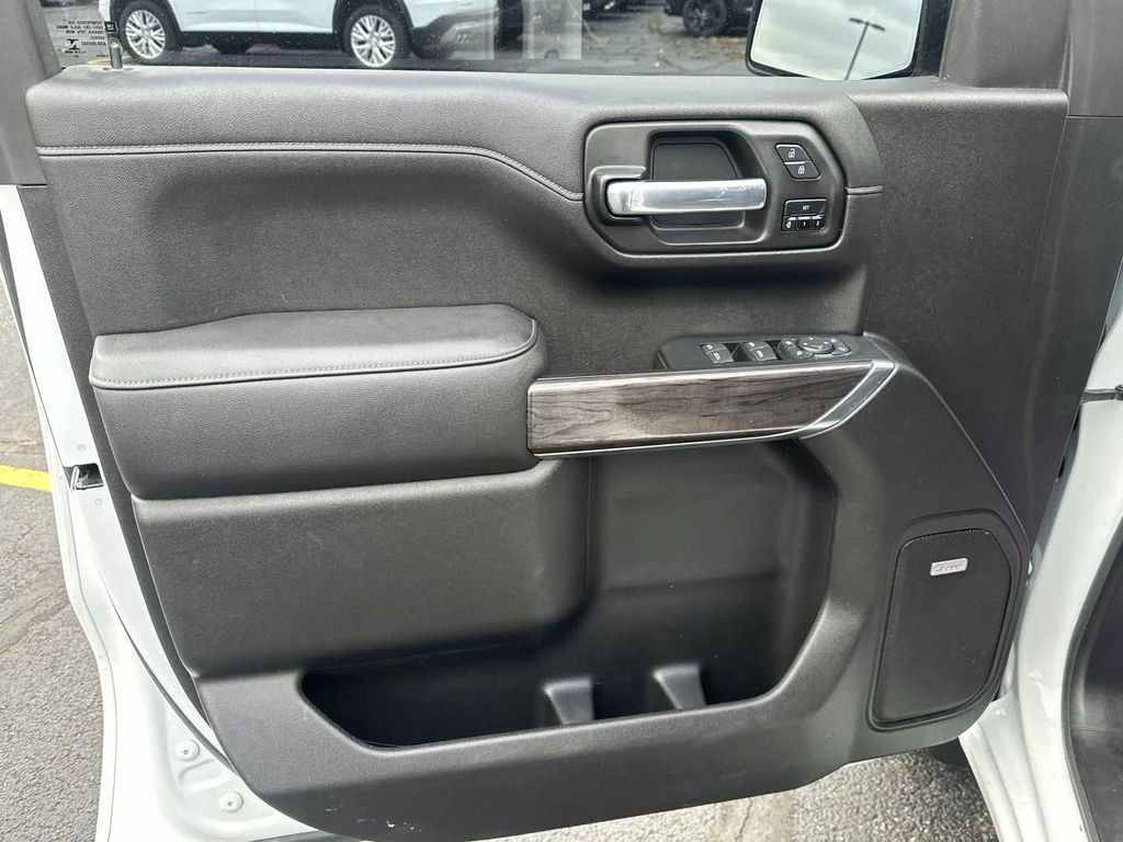 Used 2021 White Chevrolet LTZ image 18