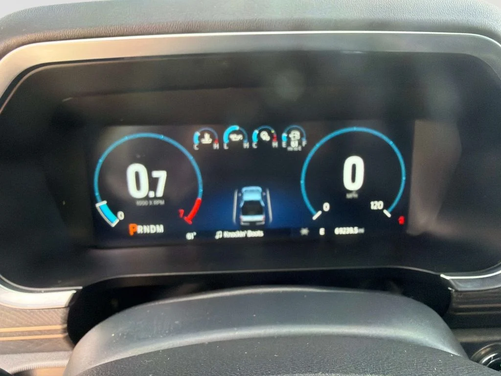 Used 2022 Star White Ford Platinum image 28