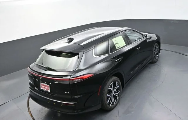 Used 2025 Black Toyota XLE image 28