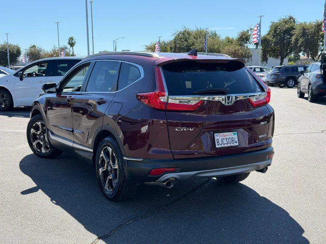 Used 2019 Basque Red Pearl II Honda Touring image 9