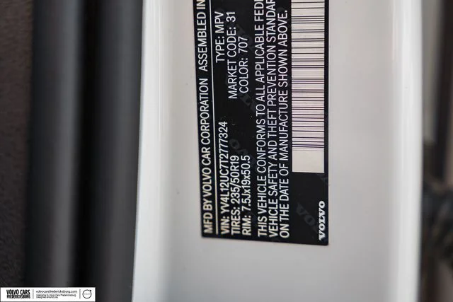 New 2026 Crystal White Volvo B5 Plus image 43